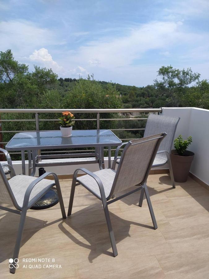 Meraki Apartment Zenempisatika Екстериор снимка